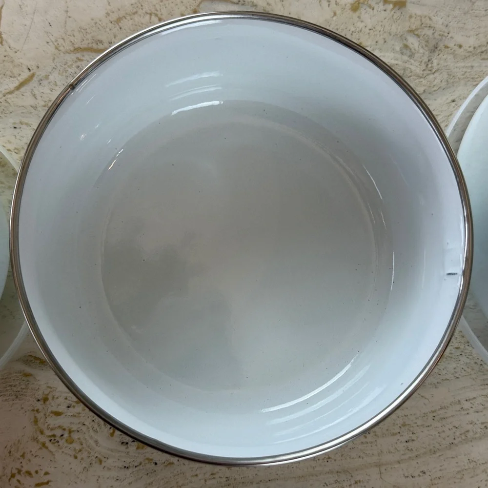 Vintage White Enamelware Nesting Bowls Set of 4 w Lids — Red/Orange/Blue Flowers